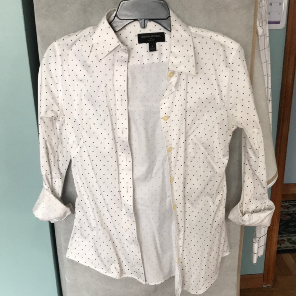 Button down - Picture 1 of 1